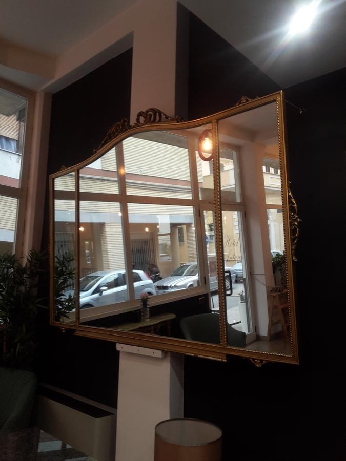 Hotel Antares Garni 길라노바리도 외부 사진