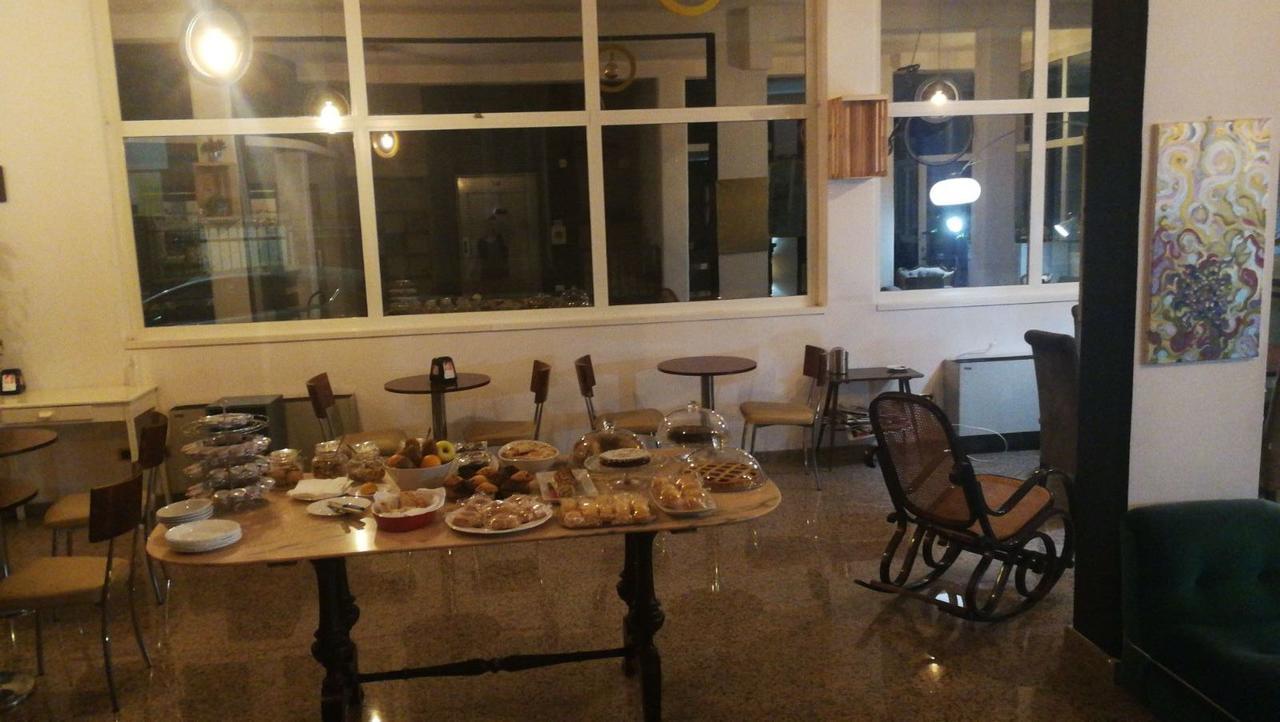 Hotel Antares Garni 길라노바리도 외부 사진