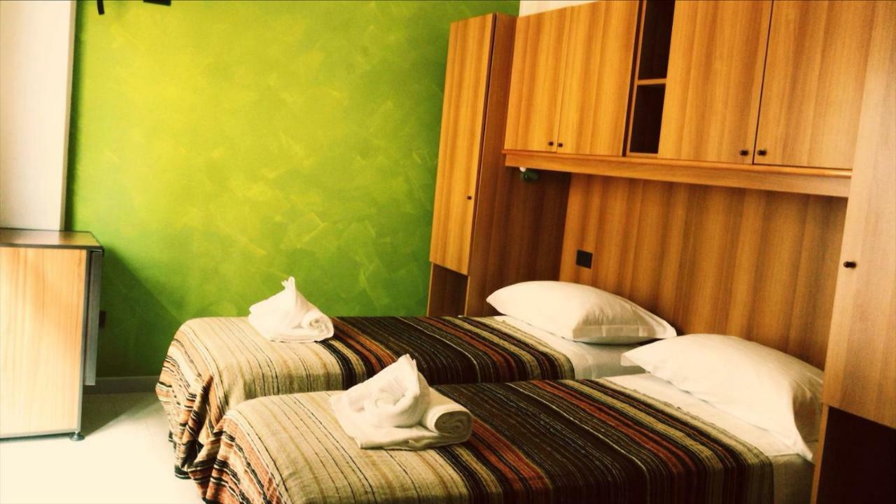 Hotel Antares Garni 길라노바리도 외부 사진
